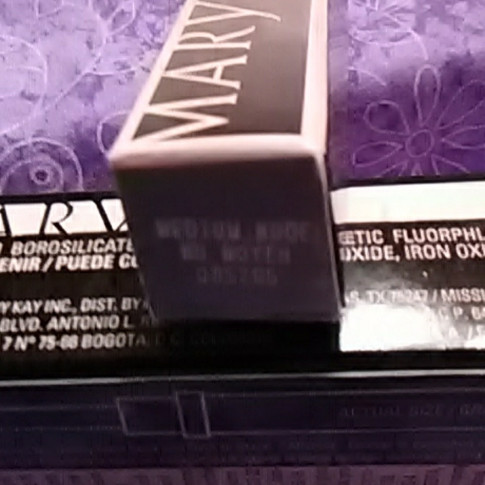 Mary Kay - Picture 4 of 4